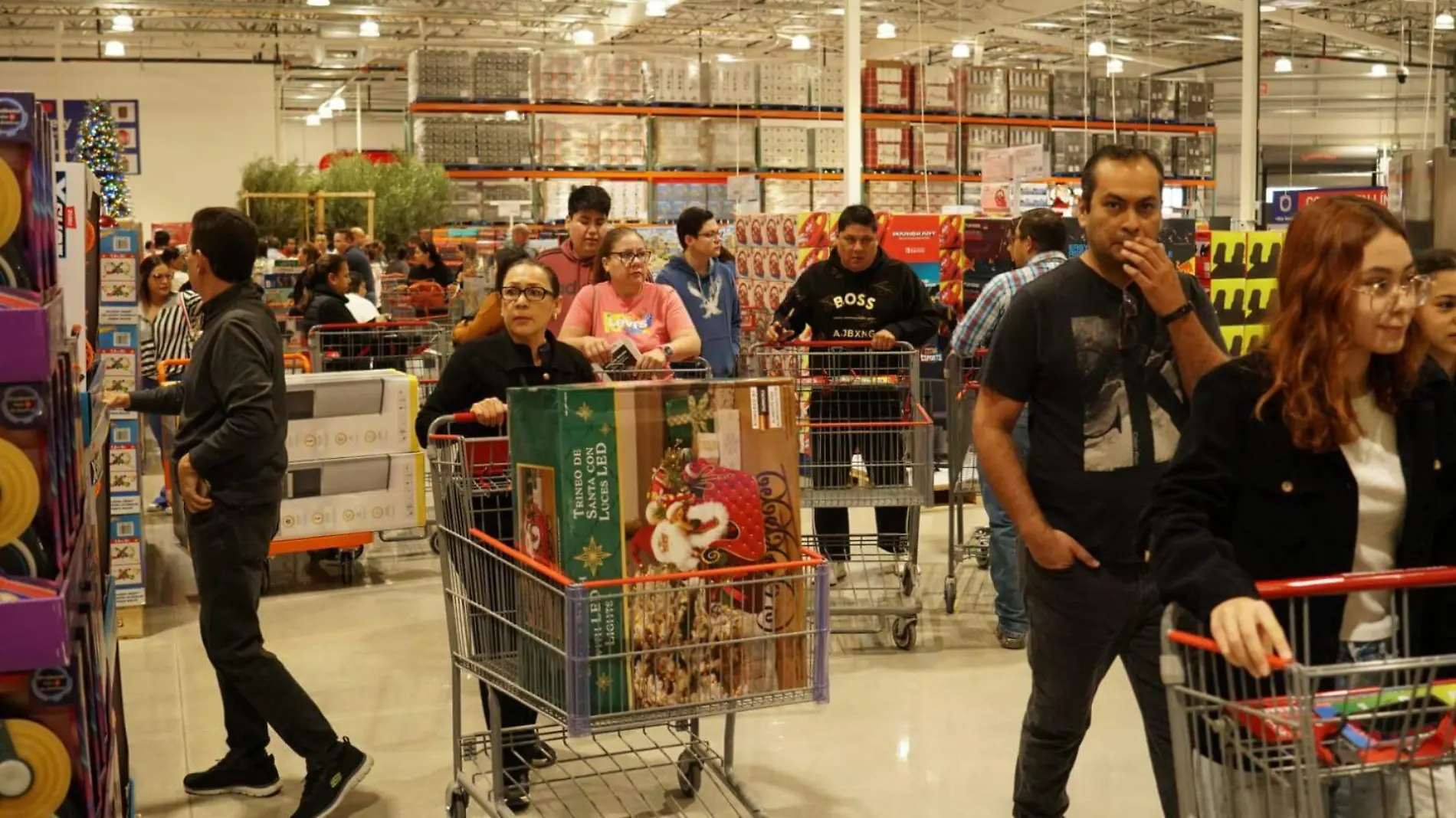 Se realizó la apertura formal y el corte de listón en Costco Torreón 